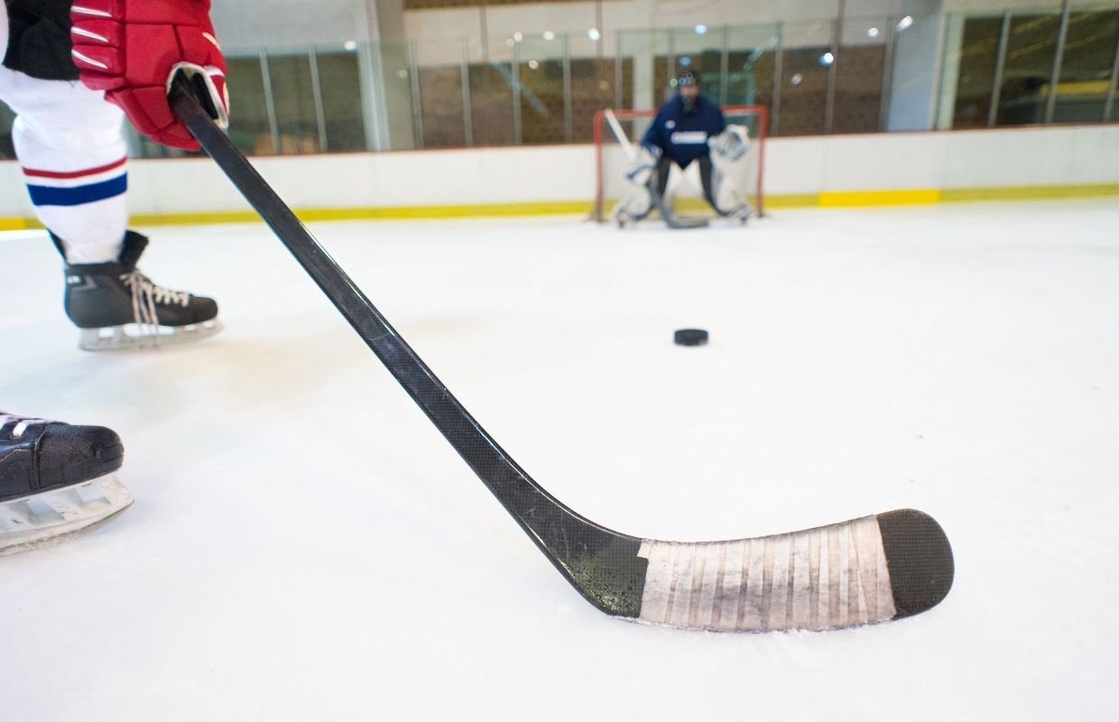 How Do You Teach A Kid To Shoot A Hockey Puck? Banff Hockey School